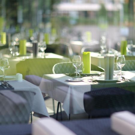 Best Western Plus Lakeside Hotel Alba Regalǎ Exterior foto