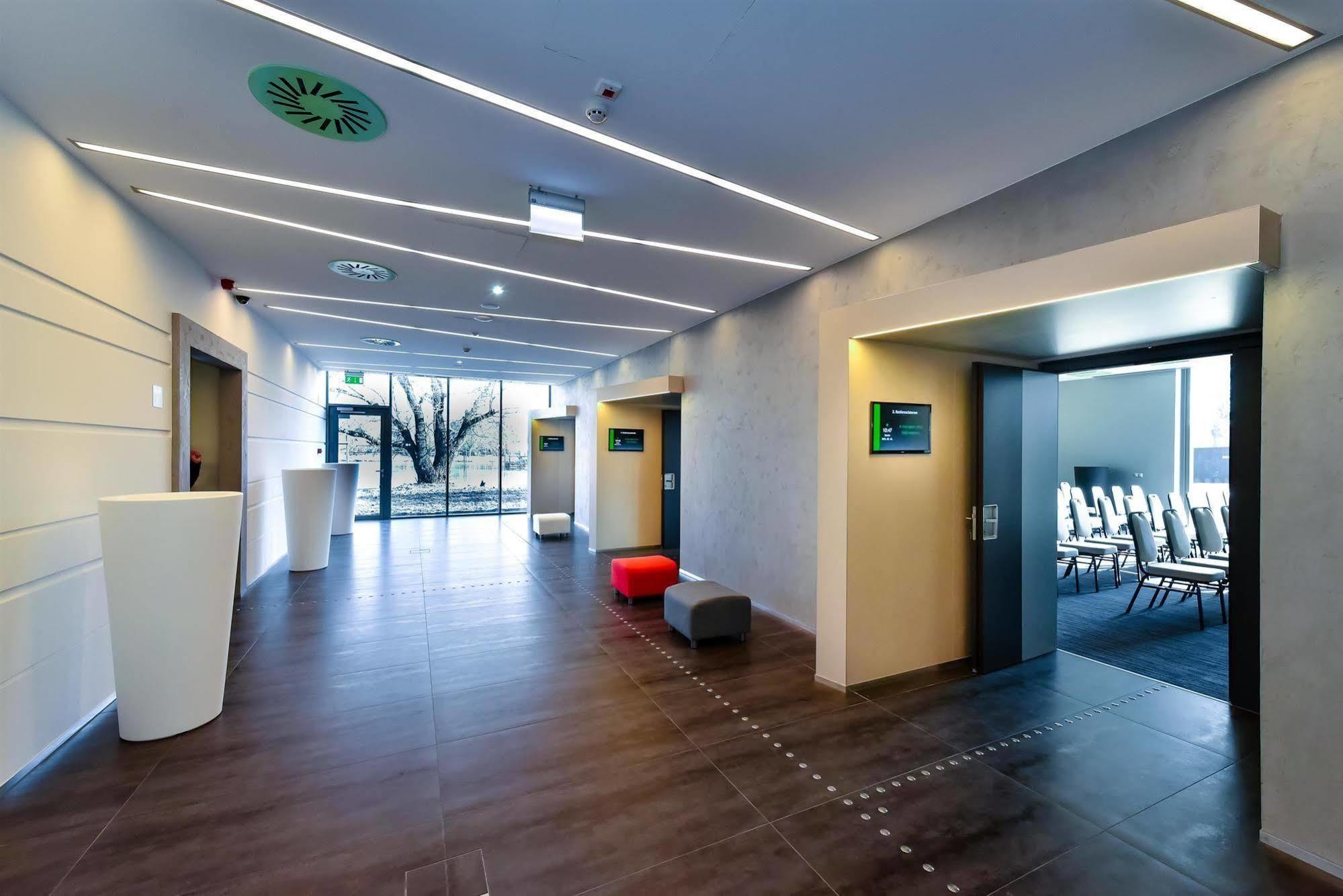 Best Western Plus Lakeside Hotel Alba Regalǎ Exterior foto